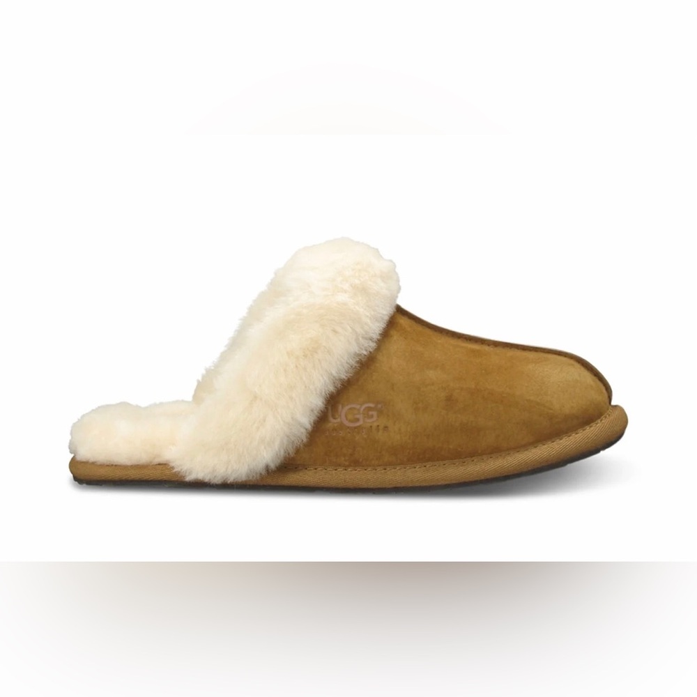 UGG Australia Scuffette II chestnut size 8 but fit like a size 7